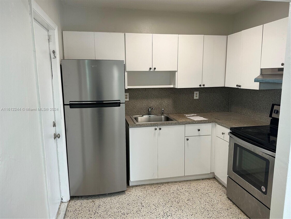 Foto principal - 3317 SW 91 Ave