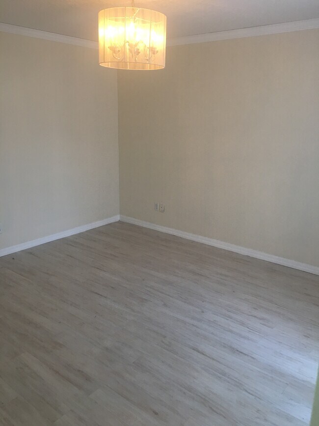 Foto del edificio - 55 Piney Branch Way