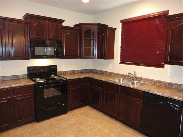 Building Photo - 3927 S Napa Ln