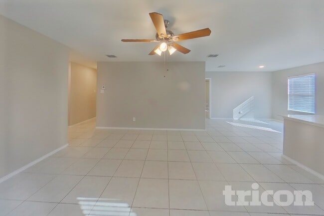 Building Photo - 2602 Vavra Ln