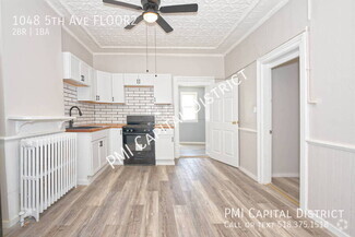 Building Photo - 1048 5th Ave