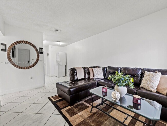 Foto del edificio - 6165 SW 44th St