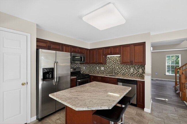 Foto del edificio - 21 Golf View Ct