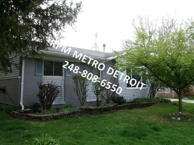 Foto del edificio - Move in ready Ranch Style Home in Westland