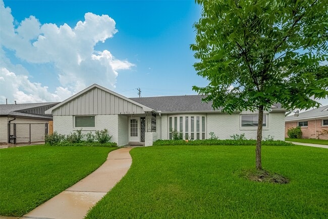 Building Photo - 4115 Mischire Dr