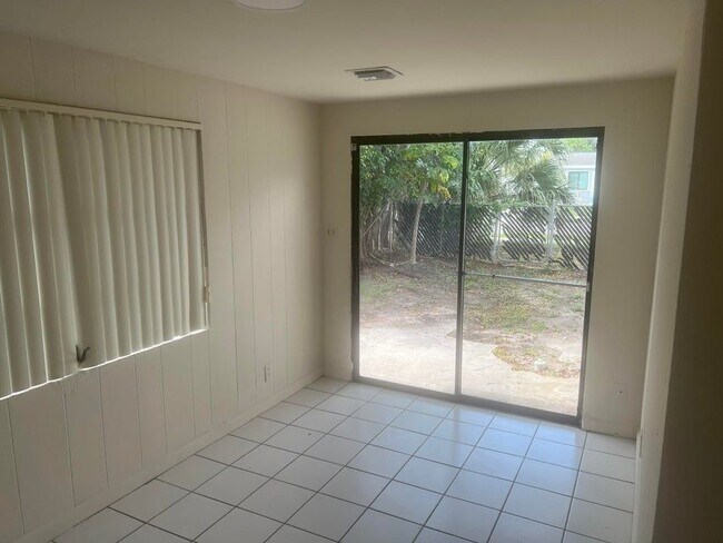 Foto del edificio - 2410 SW 44th Ave