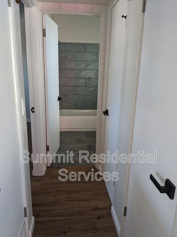 Foto del edificio - 2768 N Forgeus Ave