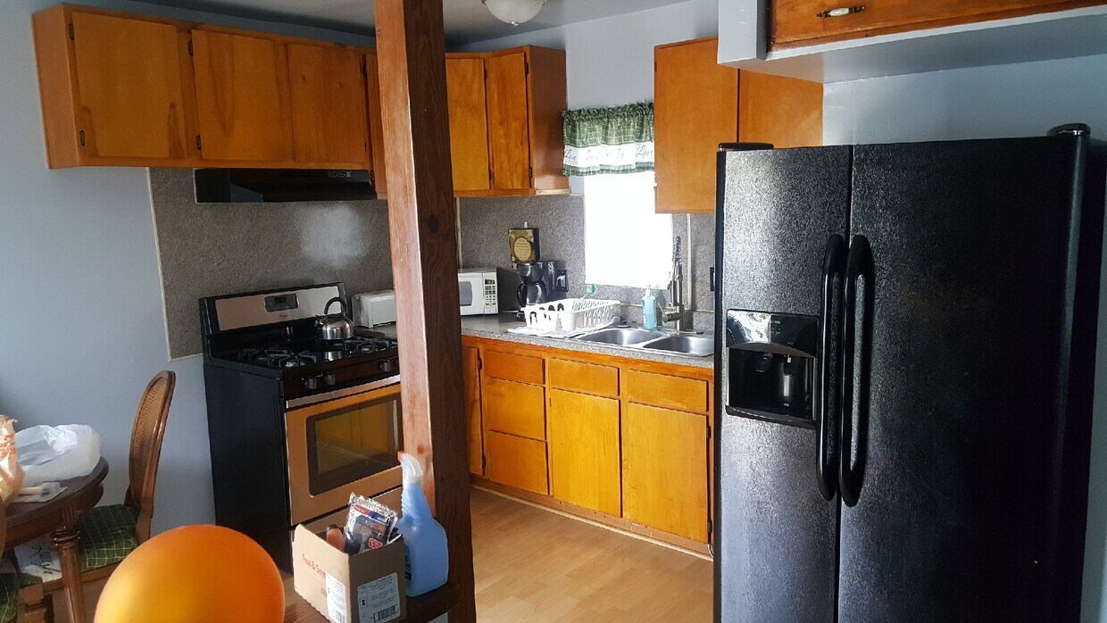 Kitchen Area - 2015 19th St