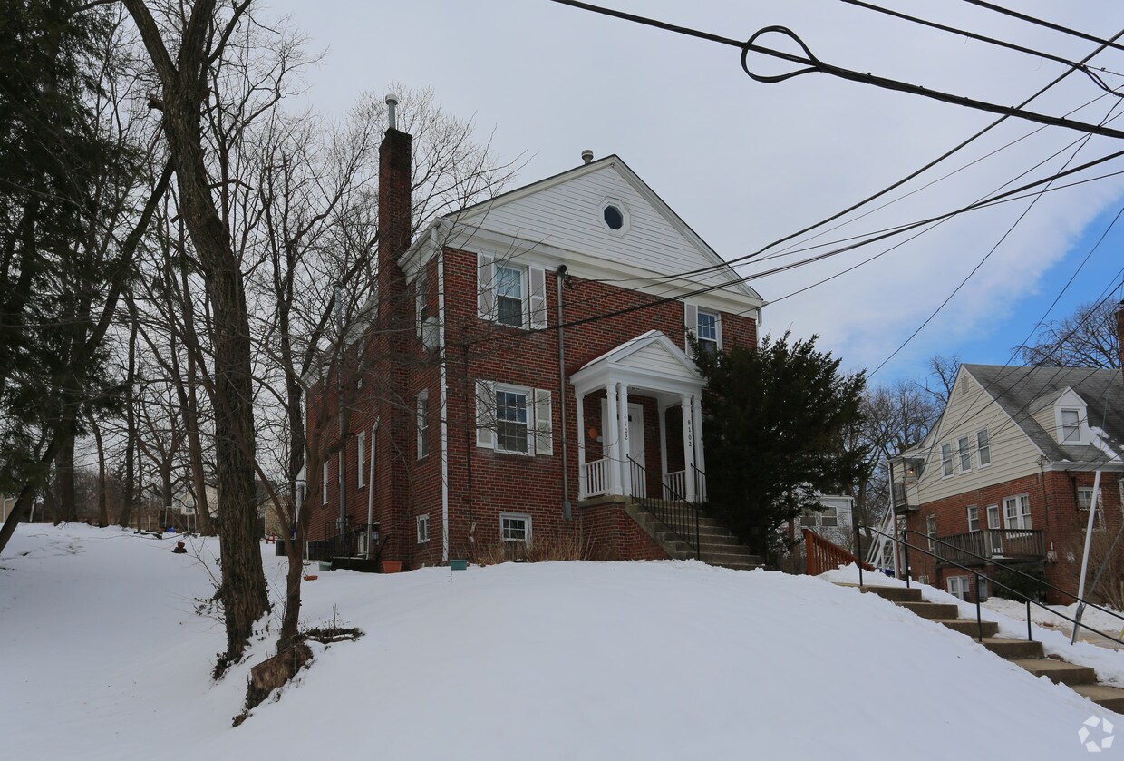 Building Photo - 8102 Greenwood Ave