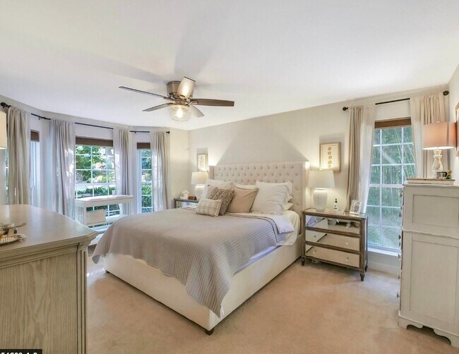 Foto del edificio - 513 Lindcrest Cir