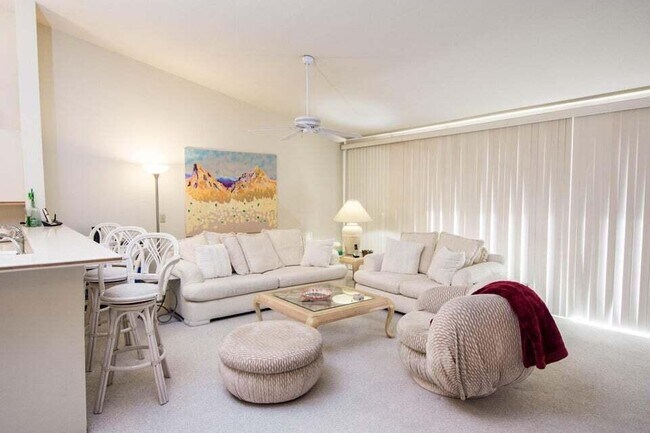 Foto del edificio - 41290 Woodhaven Dr E