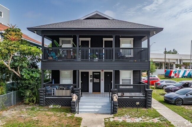 Interior Photo - 805 4th Ave N, St. Petersburg, FL 33701