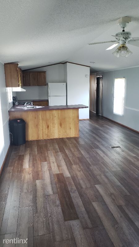 Building Photo - 2 br, 1.5 bath Mobile Home - 334 pearl lane