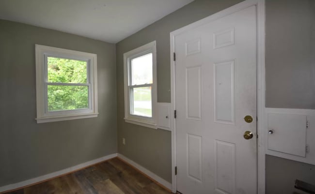 Foto del edificio - 89 Pecks Rd