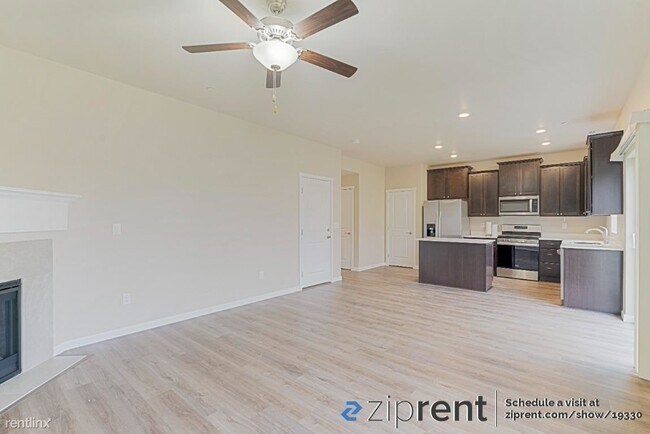 Building Photo - 3 br, 2.5 bath House - 4559 Sand Dollar St...