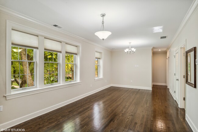 Living Room Area - 2703 W Ardmore Ave