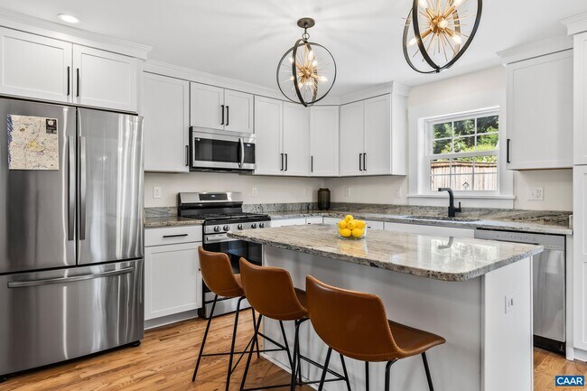 Foto del edificio - 903 Charlton Ave