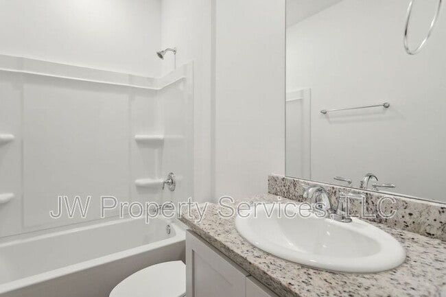 Building Photo - 40341 Cara Mae St