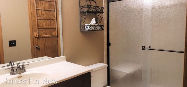Building Photo - 2 br, 2 bath House - 4497 Clover Lane #B