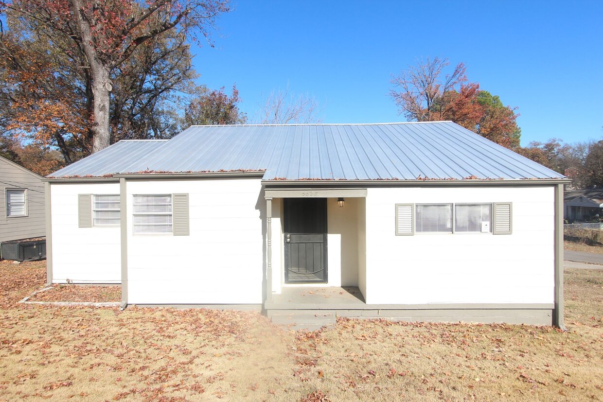 3 Bedroom, 1.5 Bath! New on the Market! B... - 3 Bedroom, 1.5 Bath! New on the Market!  B...