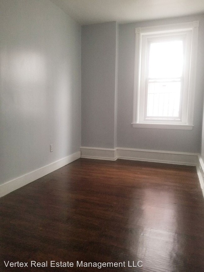Foto del edificio - 923 Belmont Ave