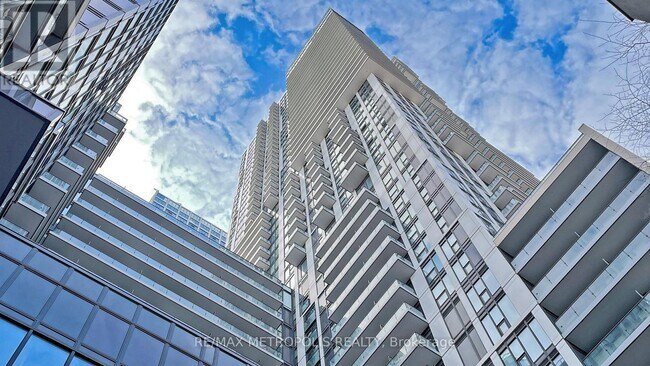 Photo du bâtiment - 251 Jarvis St