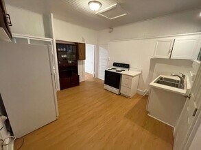 Building Photo - 1542 Liholiho St