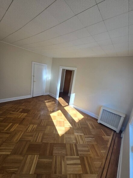 Foto del edificio - 51-23 47th St