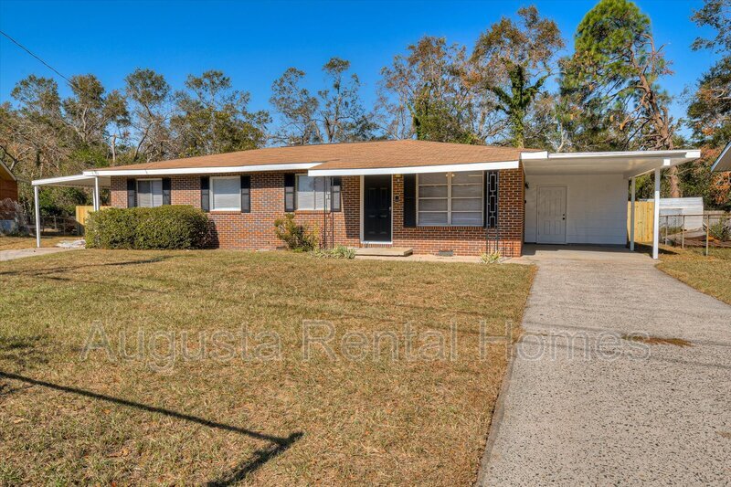 Primary Photo - 1427 Ridgewood Dr