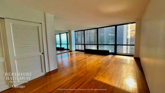 Building Photo - 900 N Lake Shore Drive