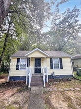 Building Photo - 747 Gary Rd NW
