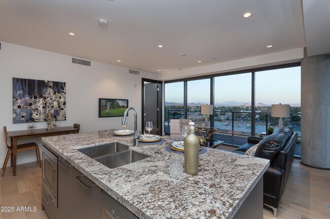 Foto del edificio - 4422 N 75th St