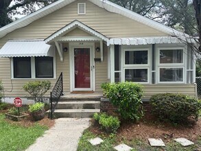 Building Photo - 1318 Oak St