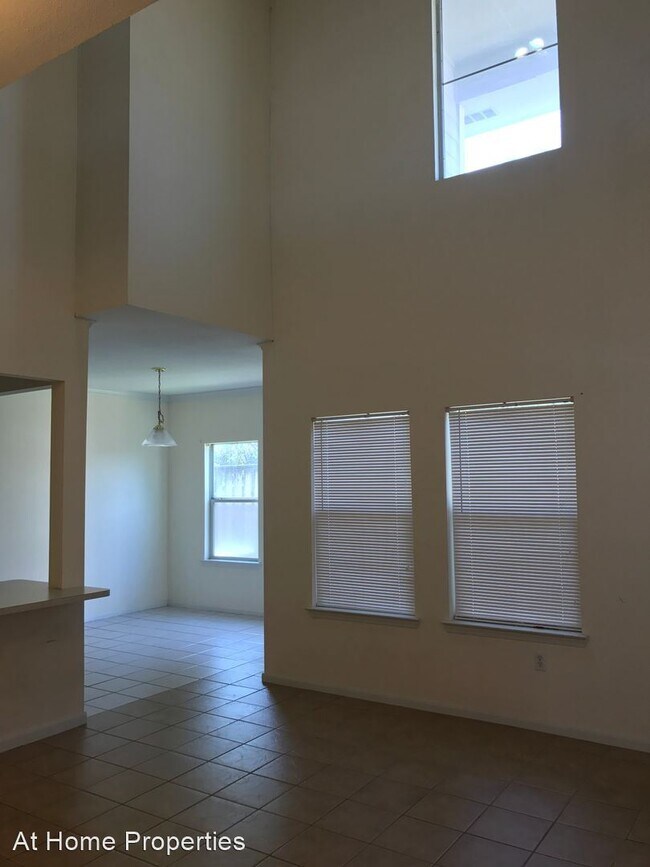 Building Photo - 3 br, 3 bath House - 1351 Canyon Creek