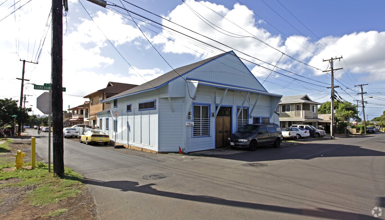 Primary Photo - 1153 Kamehameha Iv Rd