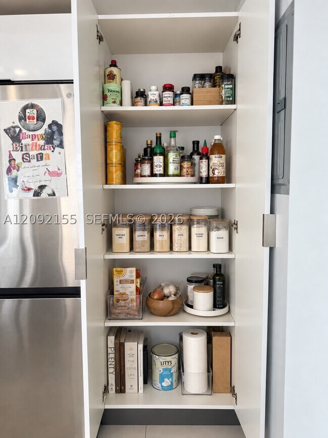 Foto del edificio - 2750 NE 183rd St