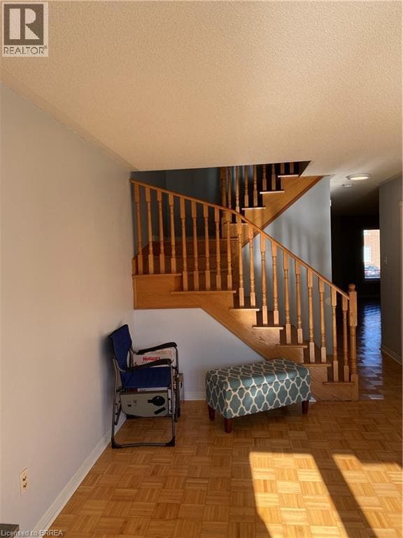 Building Photo - 80 Redfinch Way