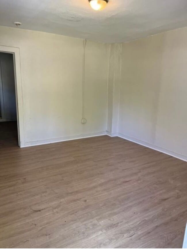Foto del edificio - 1042 40th Ave N