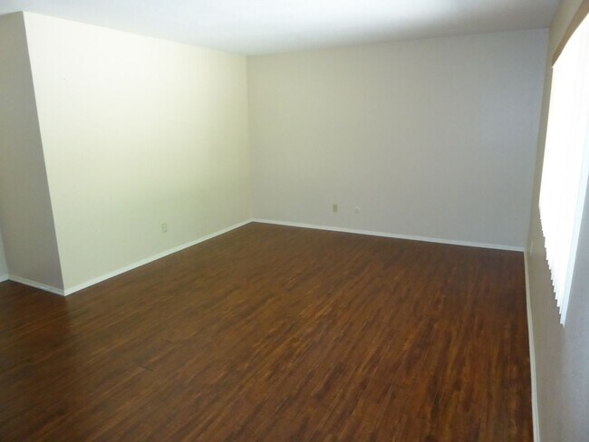 Building Photo - Single Story 4 Bedroom Home in Canyon Coun...