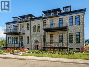 Building Photo - 247 Brock St