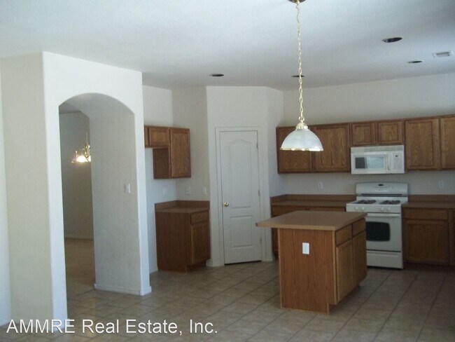 Building Photo - 3 br, 2.5 bath House - 2408 Falesco Rd SE