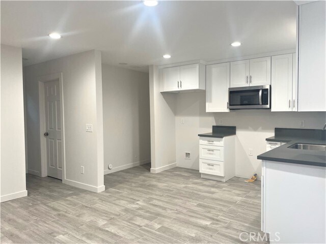 Building Photo - 1513 W 113th St