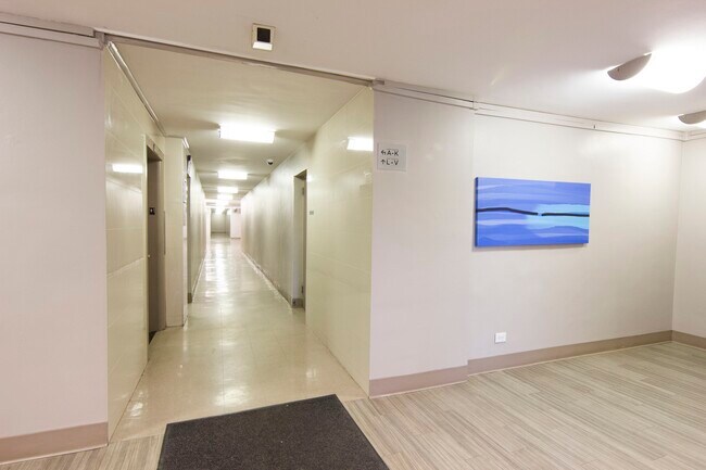 Foto del edificio - 31-35-35 Crescent St