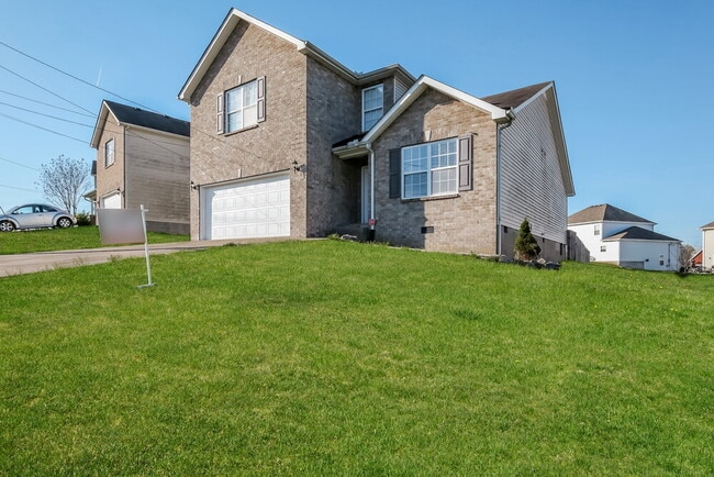 Building Photo - 172 Lyndhurst Dr