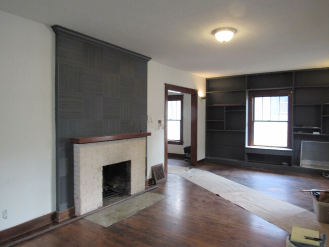 Building Photo - 1286 SW Washburn Ave