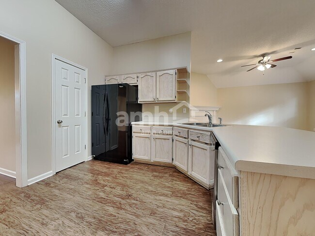 Foto del edificio - 1764 Meadow River Cv