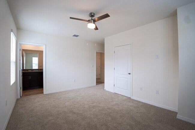 Foto del edificio - 2331 Gifford Dr