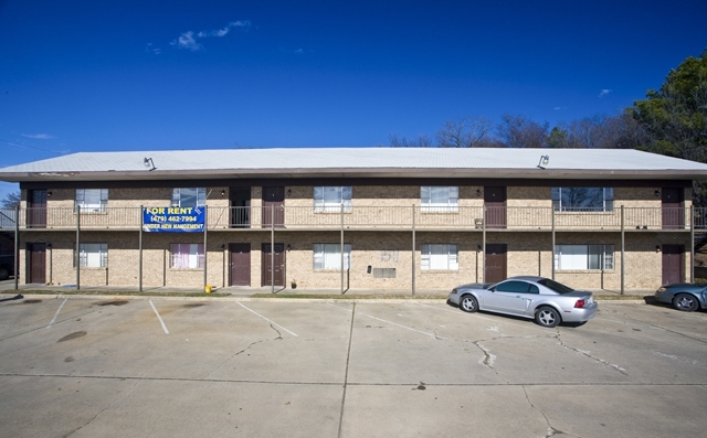 Building Photo - Lynwood Apartments