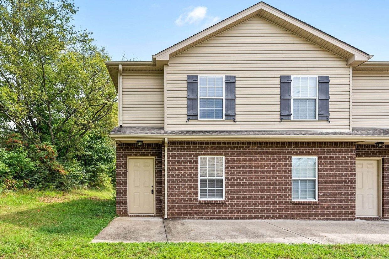 Primary Photo - 363 Mcgee Ct