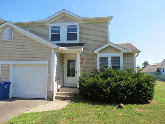 7177 Anne Ct, Reynoldsburg, OH 43068 Townhome Rentals in Reynoldsburg